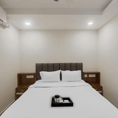 ホテル Townhouse Dj Grand ティルパティ エクステリア 写真