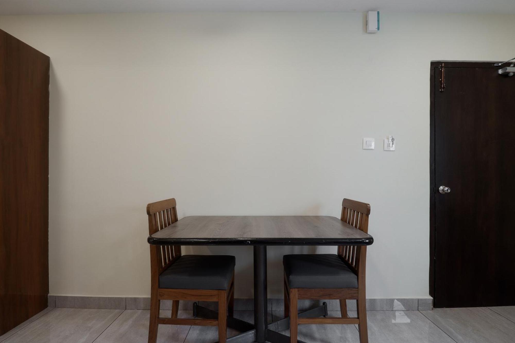 ホテル Townhouse Dj Grand ティルパティ エクステリア 写真
